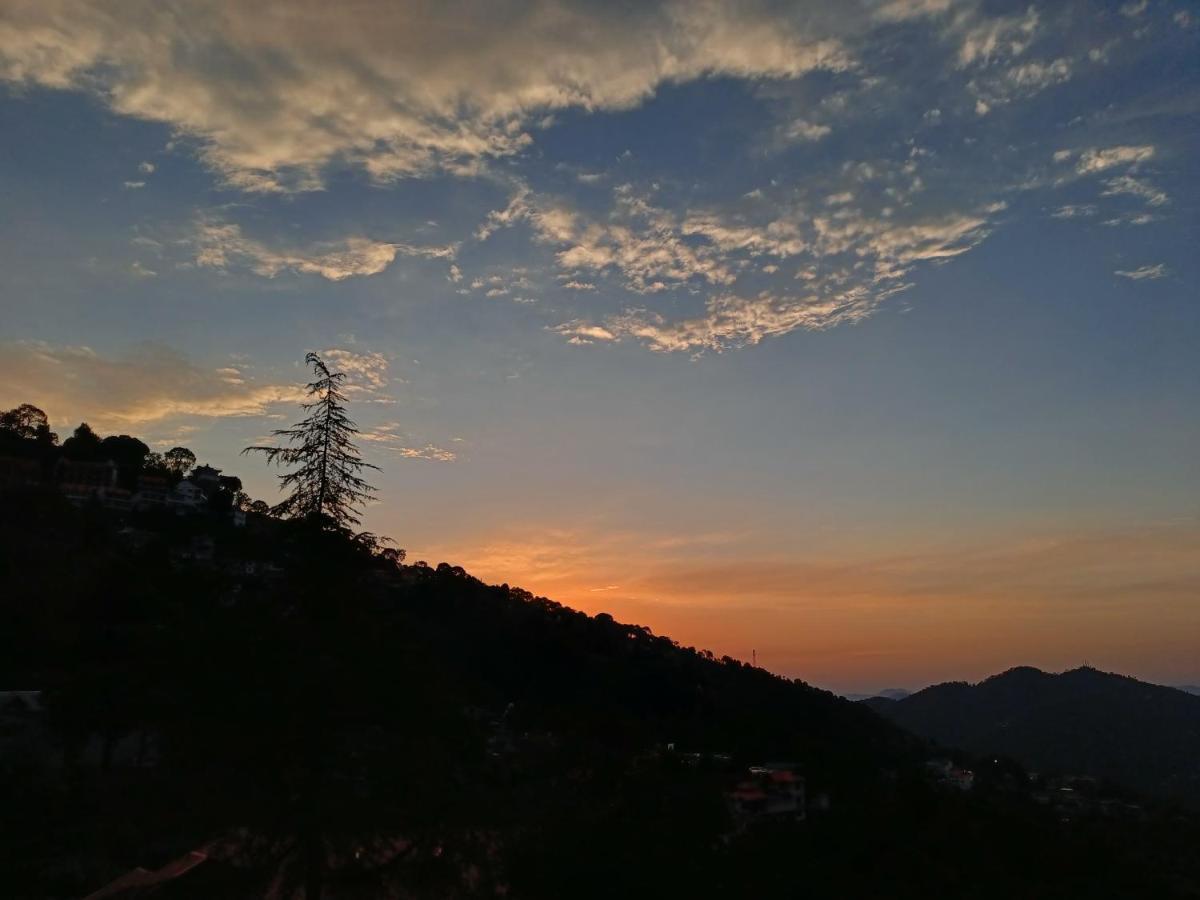 Sunrise View Homestay Kasauli Exterior foto